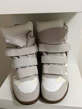 Women’s High-Top Velcro Sneakers in Light Gray and White